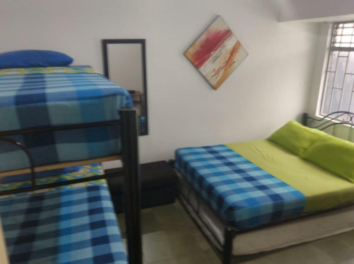 Casa Blanca Hostel Medellín Esterno foto