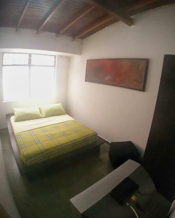 Casa Blanca Hostel Medellín Esterno foto